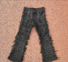 Load image into Gallery viewer, Shredded Jeans
