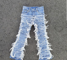 Load image into Gallery viewer, Shredded Jeans
